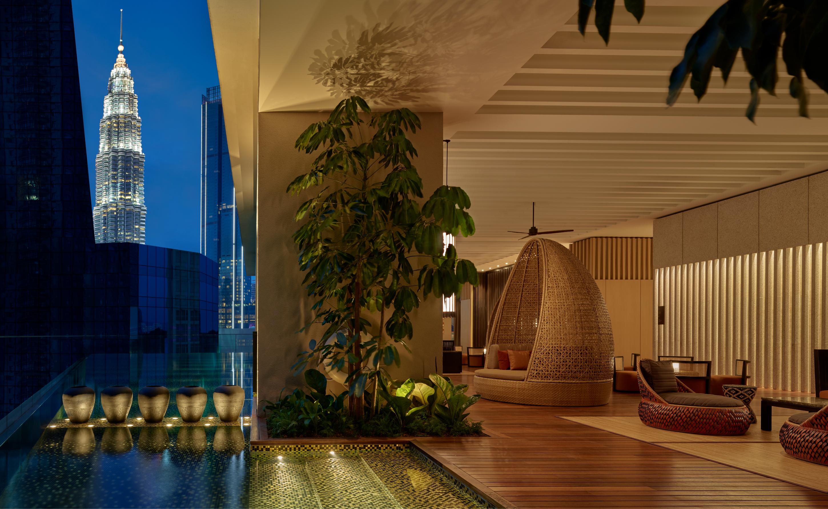 The Ruma Hotel And Residences Куала Лумпур Екстериор снимка The hotel's lobby