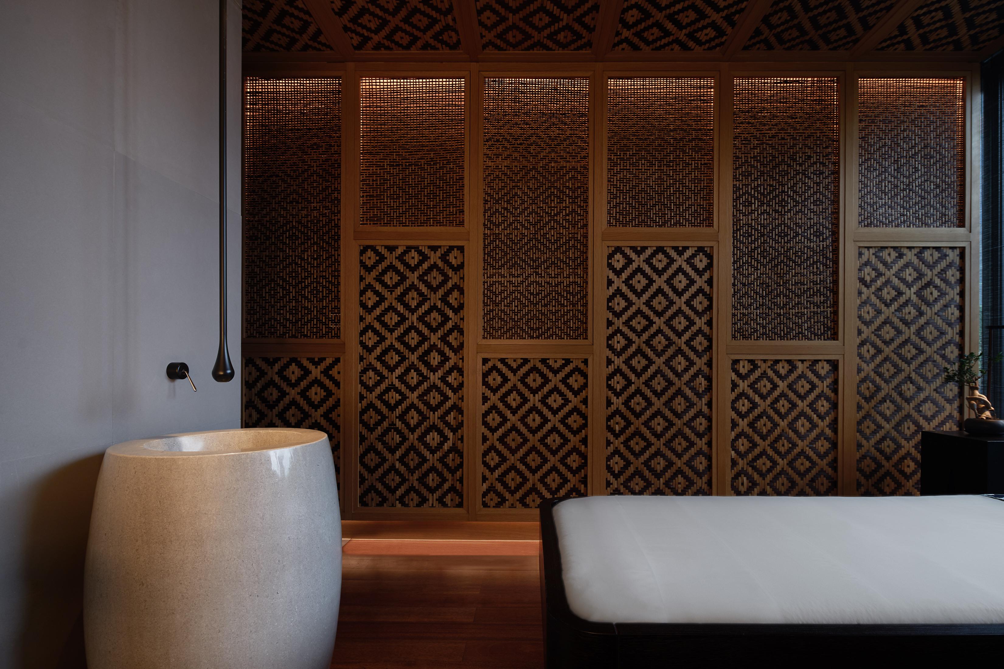 The Ruma Hotel And Residences Куала Лумпур Екстериор снимка Bathroom