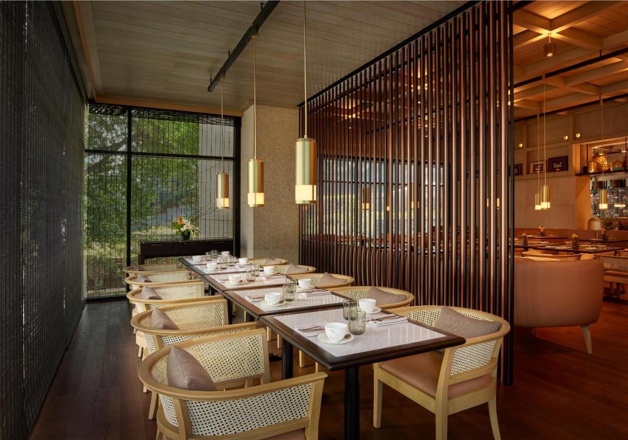 The Ruma Hotel And Residences Куала Лумпур Екстериор снимка Interior of the restaurant
